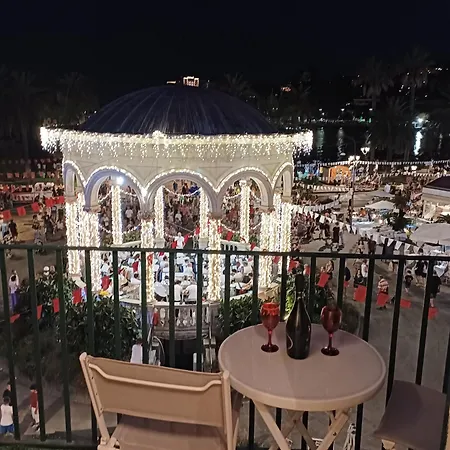 Casa Miki Front Lungomare 公寓 *